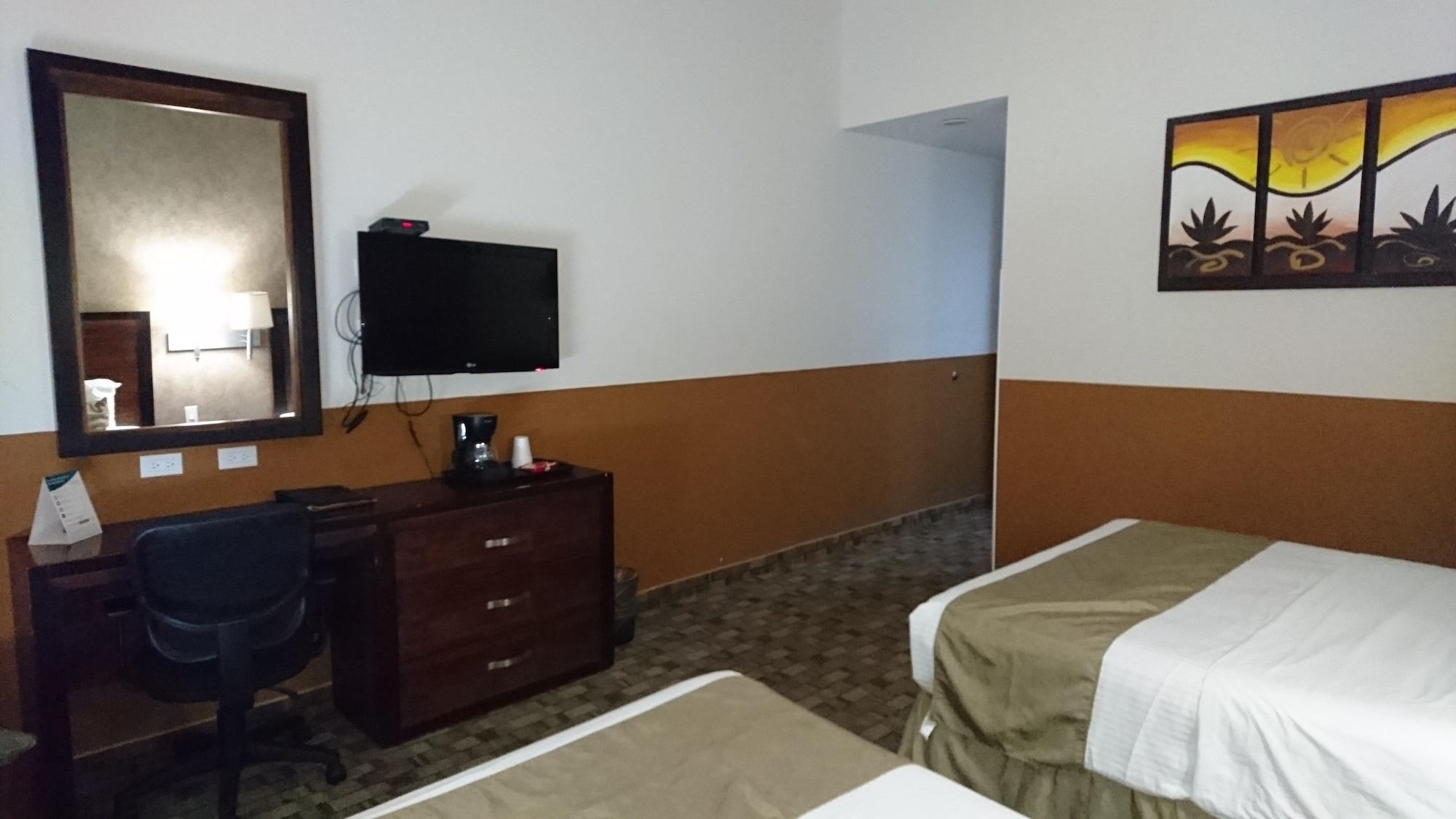 Comfort Inn Chihuahua Extérieur photo