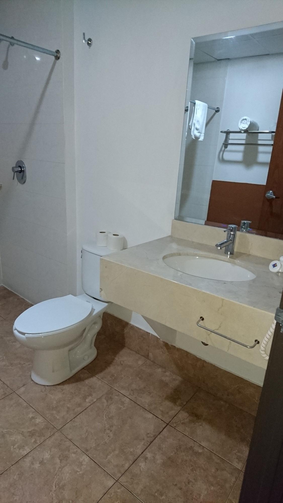 Comfort Inn Chihuahua Extérieur photo