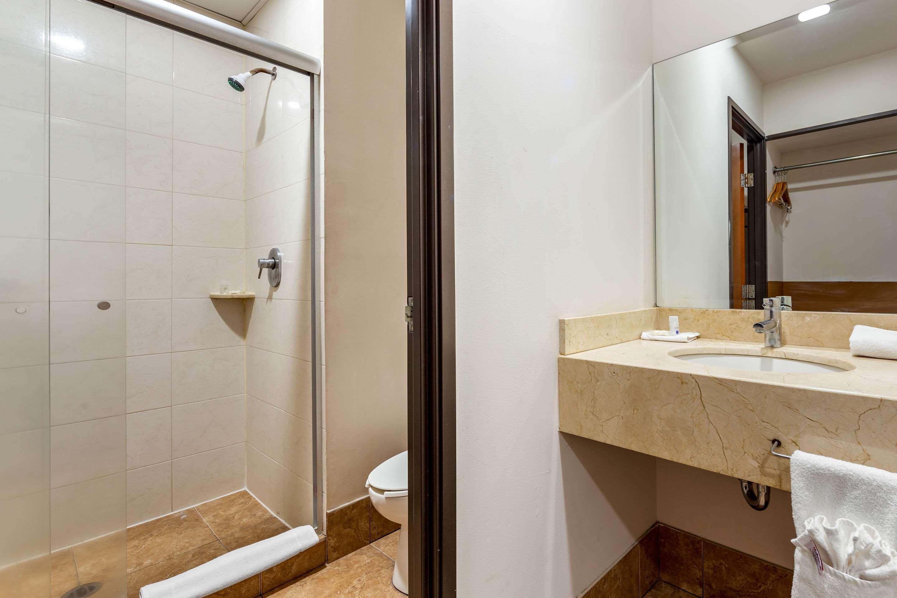 Comfort Inn Chihuahua Extérieur photo
