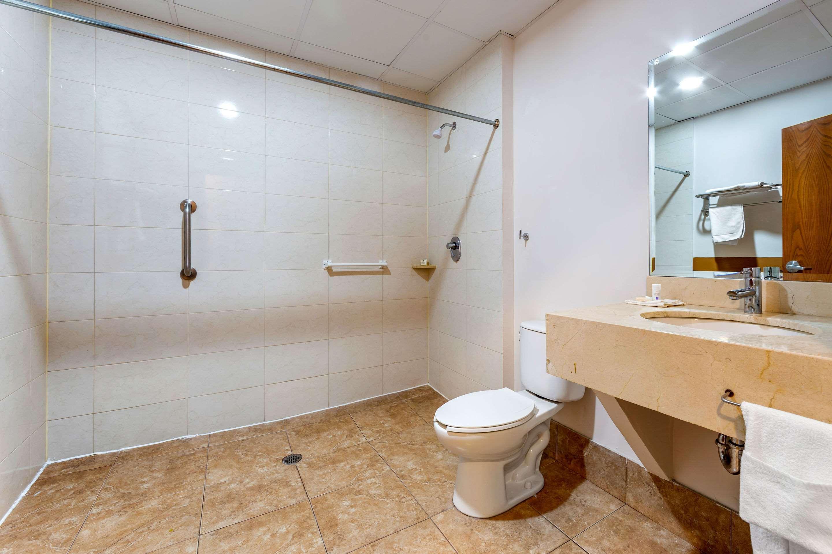 Comfort Inn Chihuahua Extérieur photo