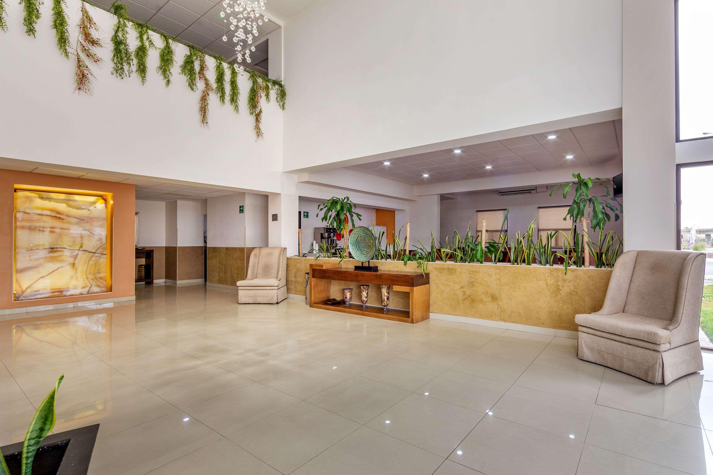 Comfort Inn Chihuahua Extérieur photo