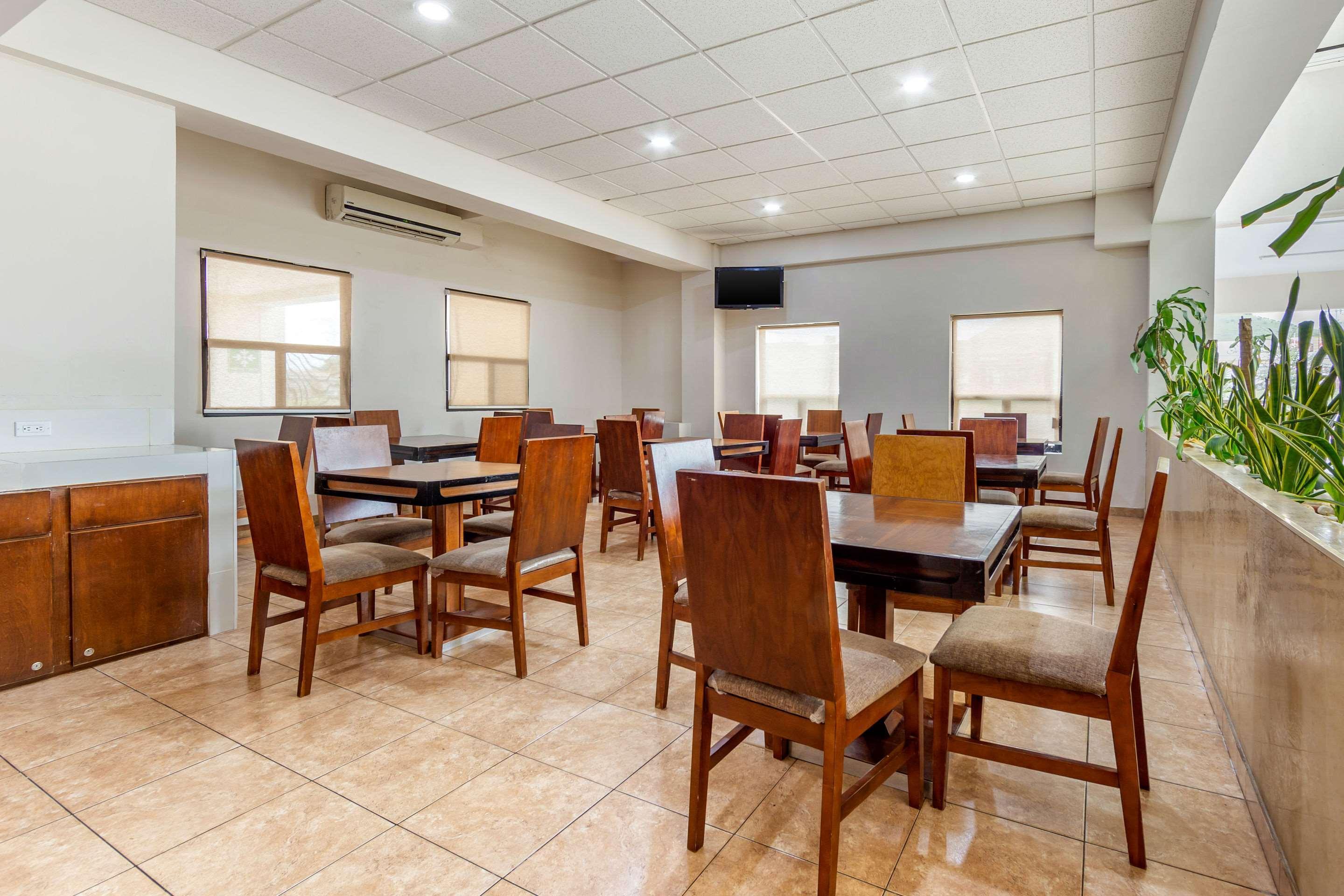 Comfort Inn Chihuahua Extérieur photo