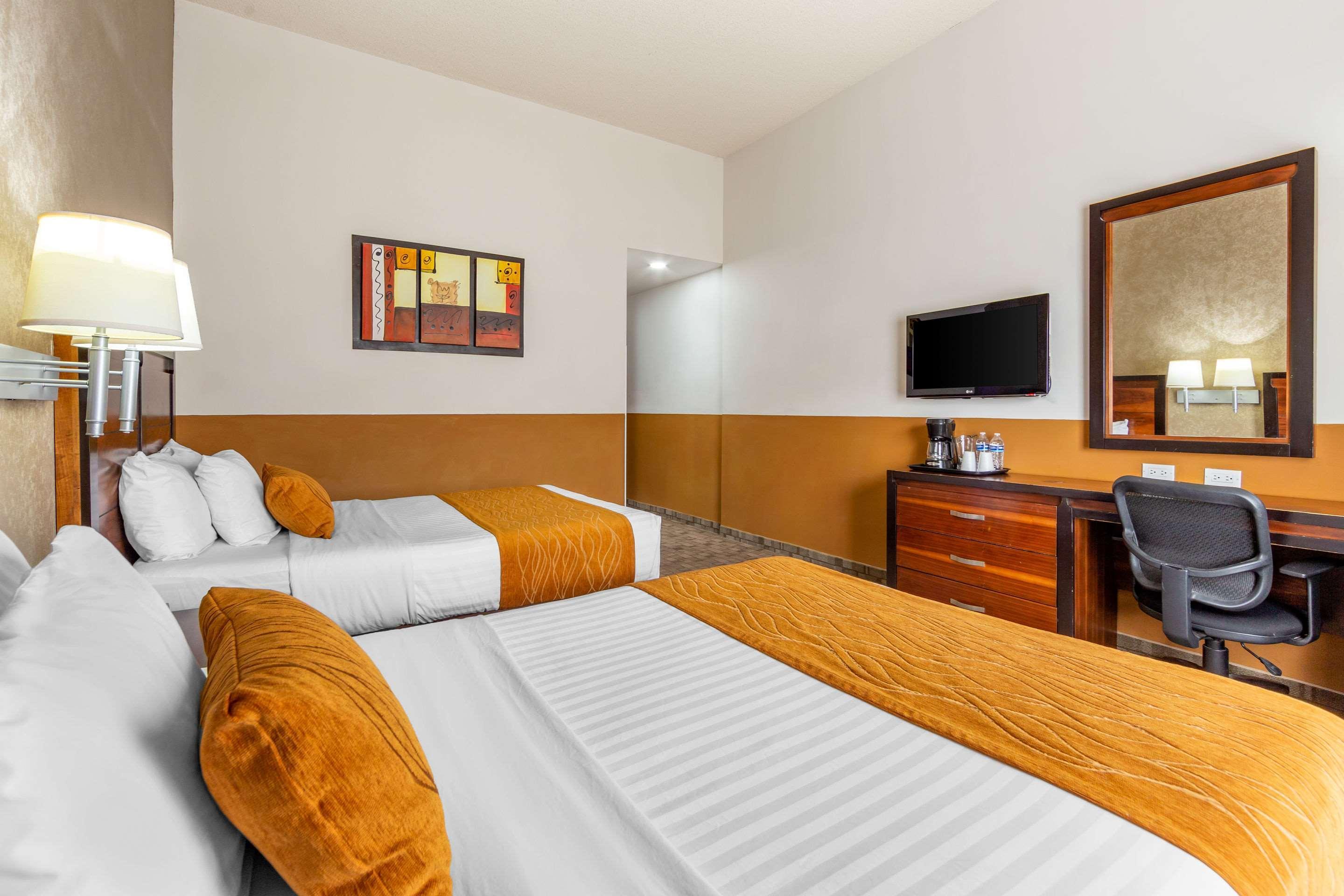 Comfort Inn Chihuahua Extérieur photo