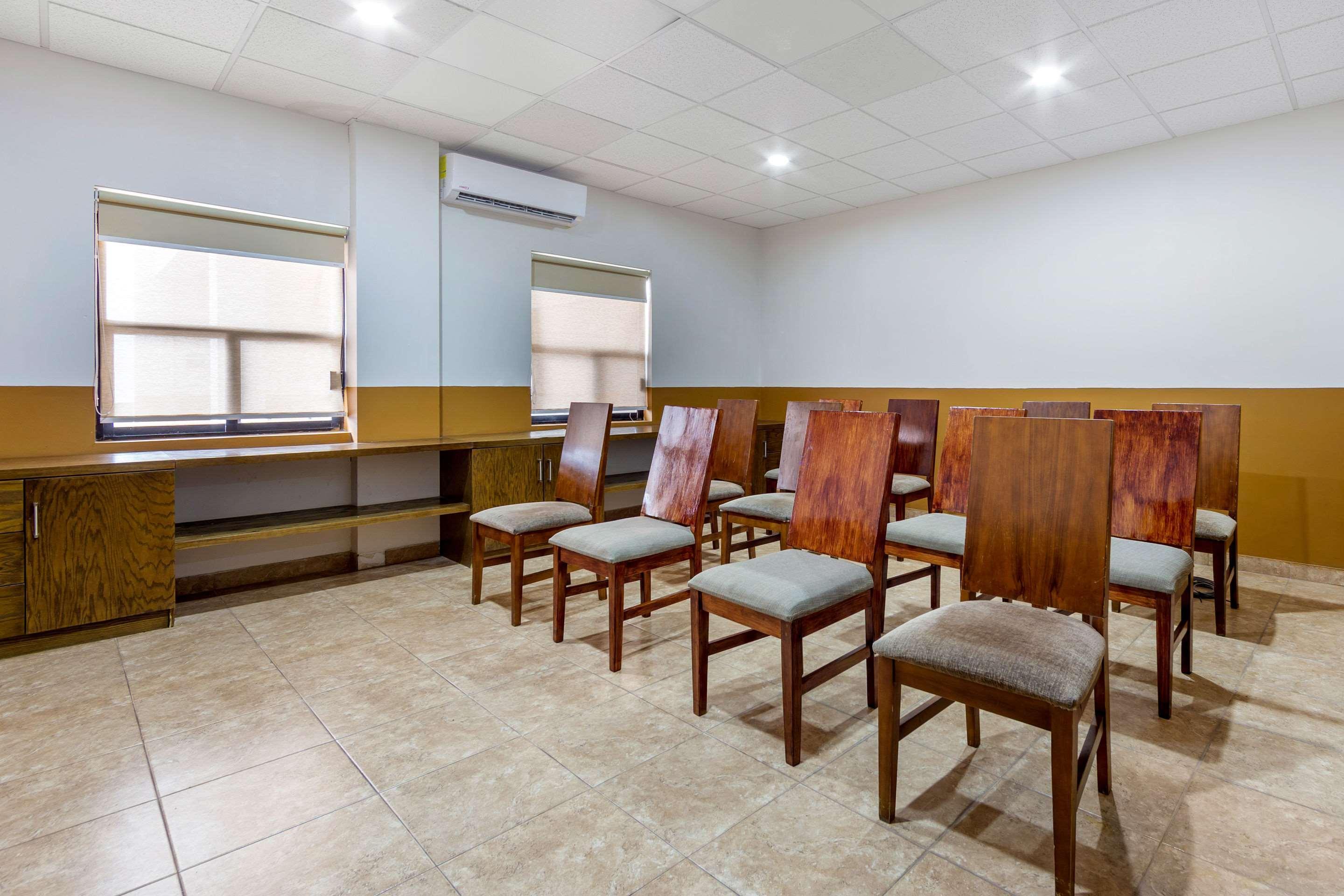 Comfort Inn Chihuahua Extérieur photo